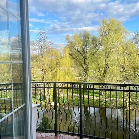 Nowoczesny Apartament Z Widokiem Na Rzeke I Jezioro Elk Exterior photo
